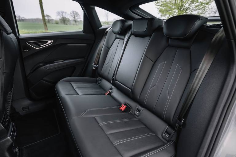 Audi-Q4-Sportback-e-tron-50-quattro-Rear-Rearseats