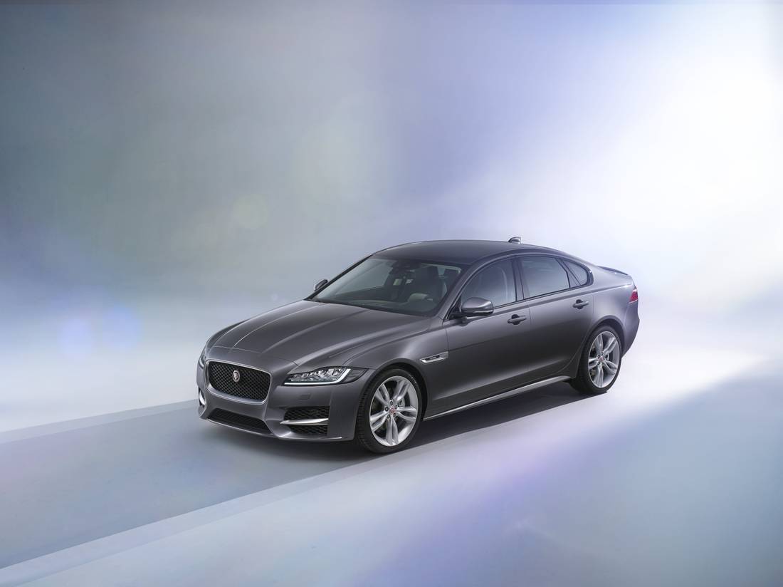 uVVEqXCqpyZKNId29VtOD-a1d18f9e83fc3b6e4f2ef2d493411006-Jaguar_XF_Front-min-1100.jpeg