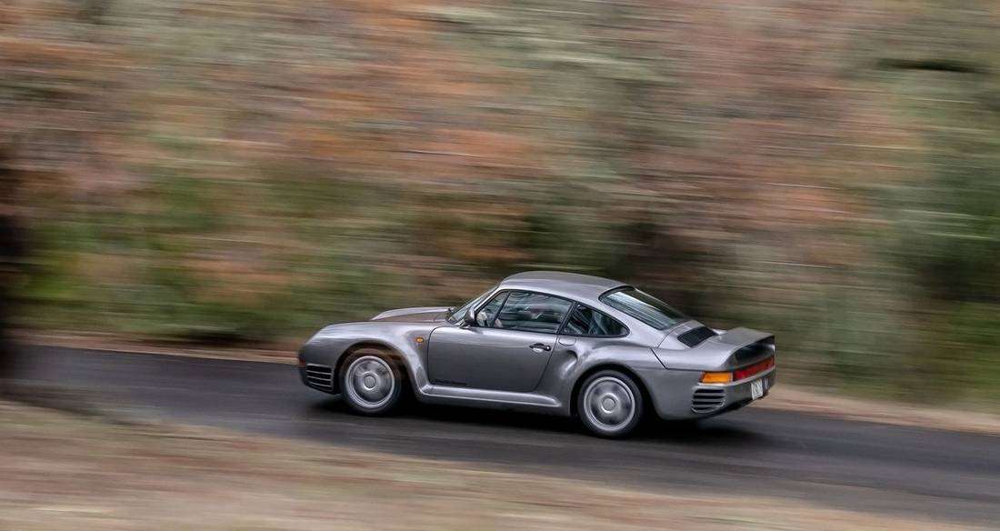 4qwosRiPdw2h3C6E3si4dL-da52e687e6e27c68897ff3b3194f0f14-Porsche_959_Seitenansicht-1100