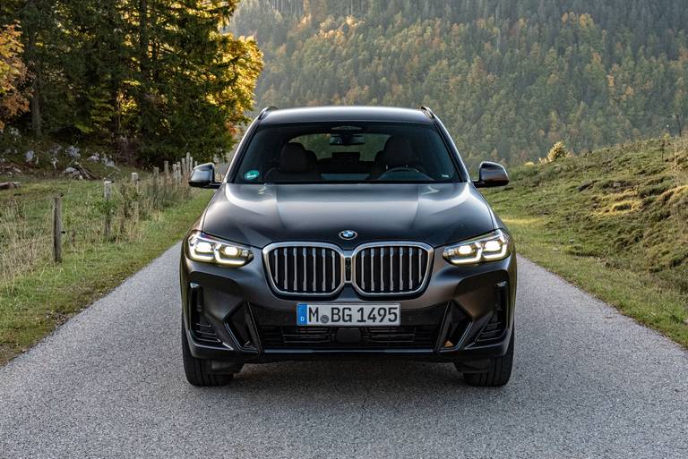 BMW-X3-xDrive30d-2022-Front