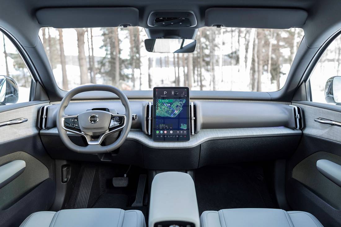 volvo-ex30-cross-country-tv-interieur