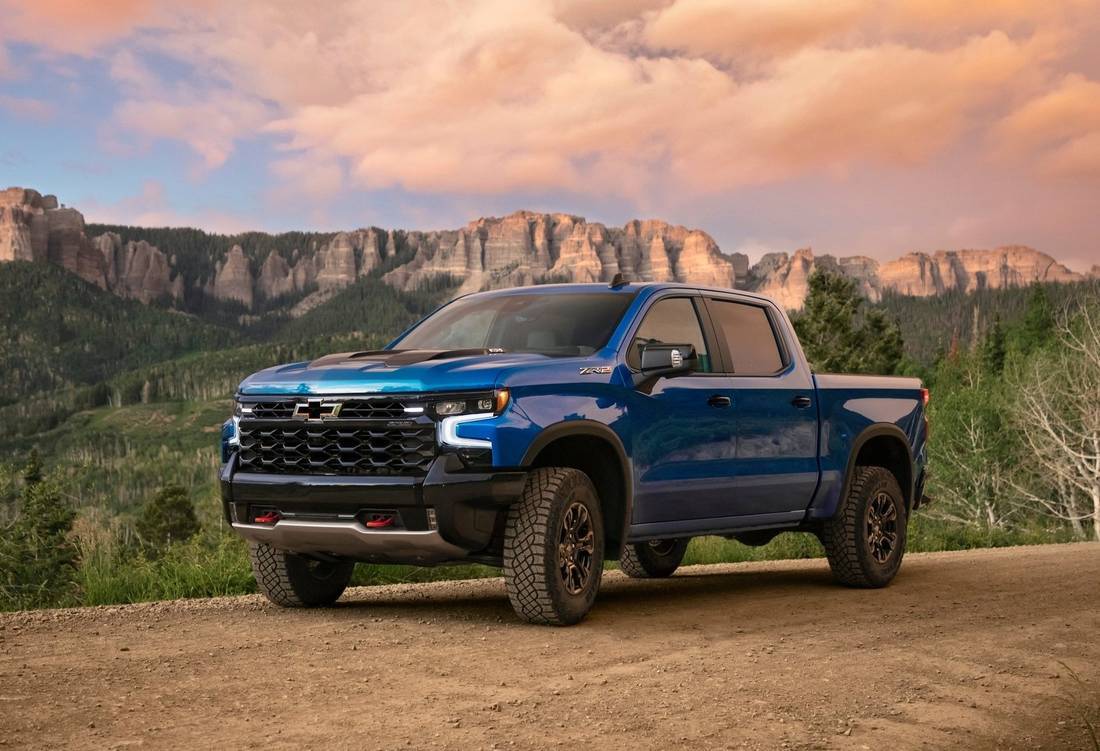 6JvnhOUzSdIeFcw3DamuqZ-4bc7691681b9985948fd03b8b1031635-chevrolet-silverado--side-1100