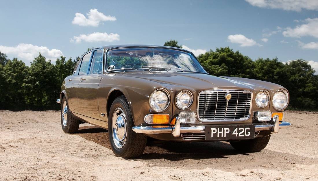 7Mb11TDdOcg6xj1BaKlAXM-06b7cb72cd82ceb2eea095cde06d21ec-jaguar-xj6-sovereign-front-1100