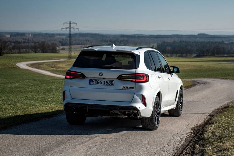 BMW-X5-M-2023-Side-Rear