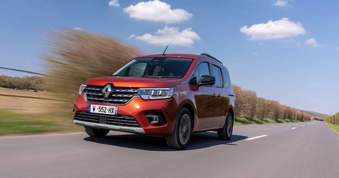 rNl0FygR6iMFzxWzA5O3X-c403136d95122592090893a466a2fda1-AS24-renault_01-1100