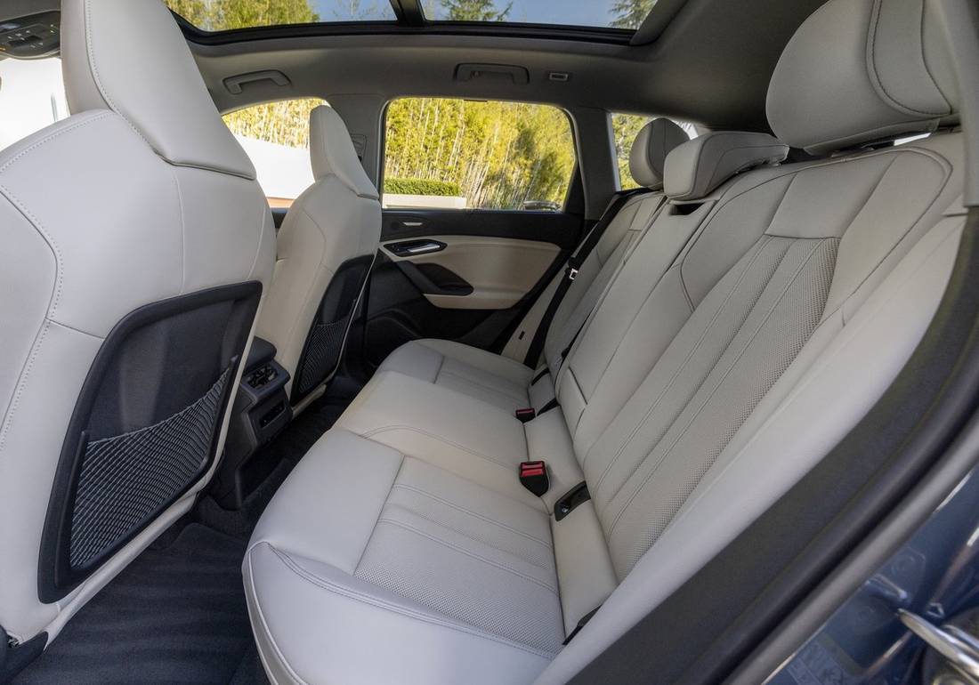 Audi-Q6 e-tron interior 2