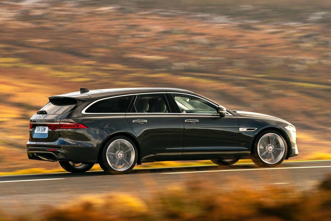 jaguar-xf-sportbrake-gray-side