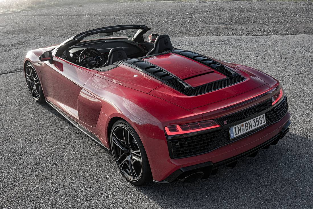 Audi-R8-V10-Spyder-RWD-2022-Top