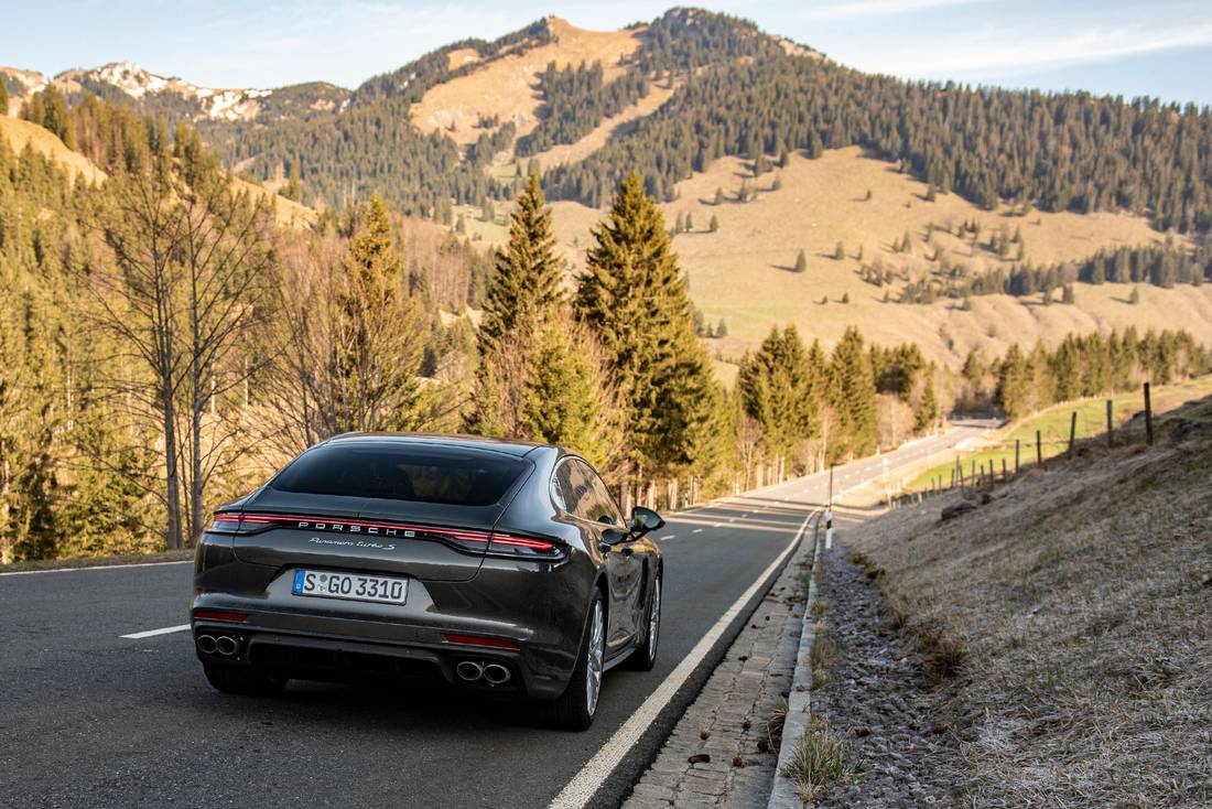 Porsche-Panamera-Turbo-S-Rear