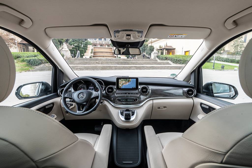 Mercedes-Benz-V-Klasse-Interior