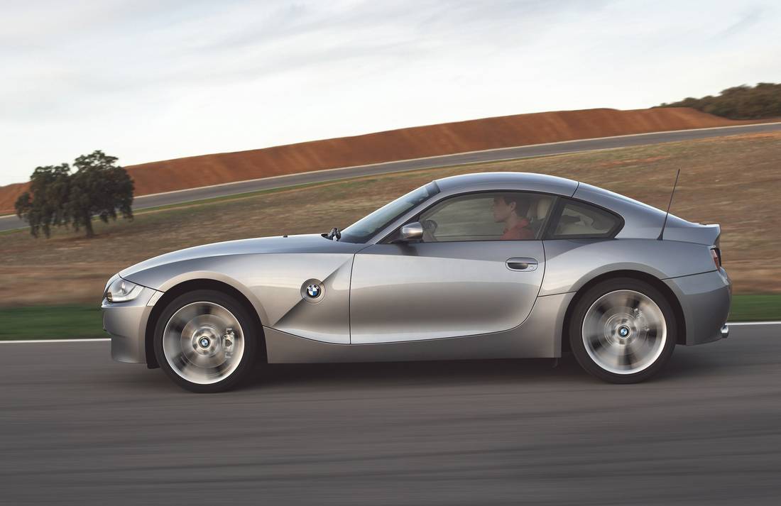 bmw-z4-coupe-side