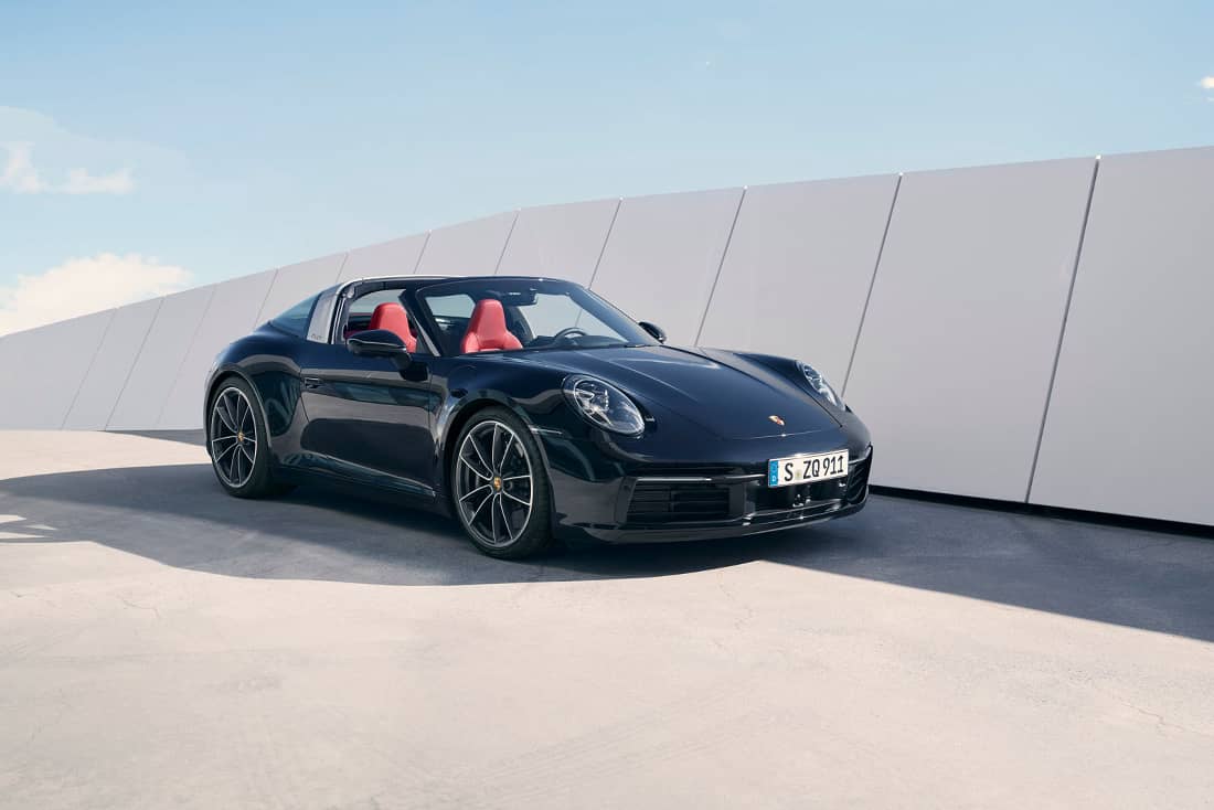 Porsche-911-992-Targa-Front
