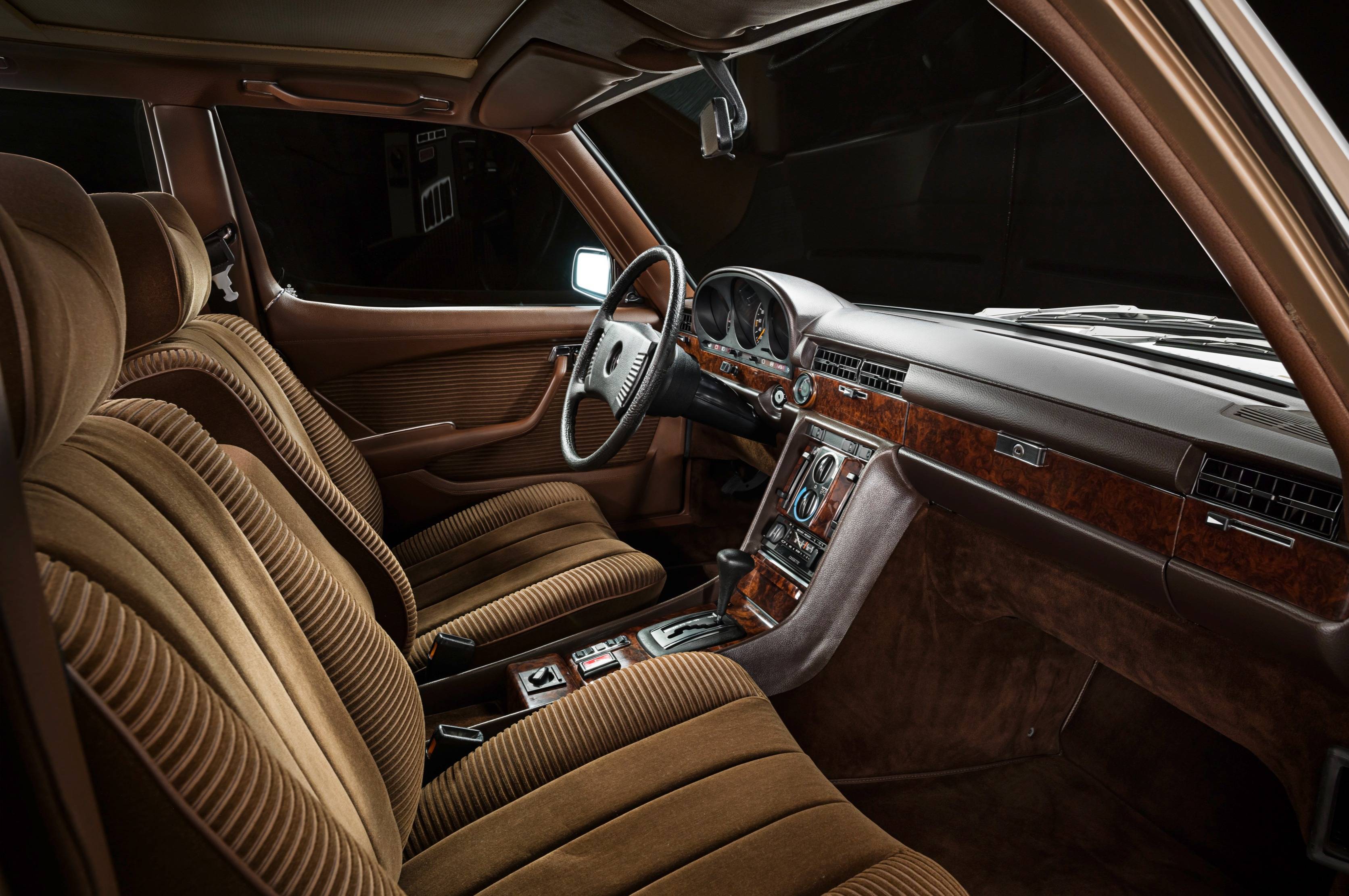 mercedes-benz-450-interior