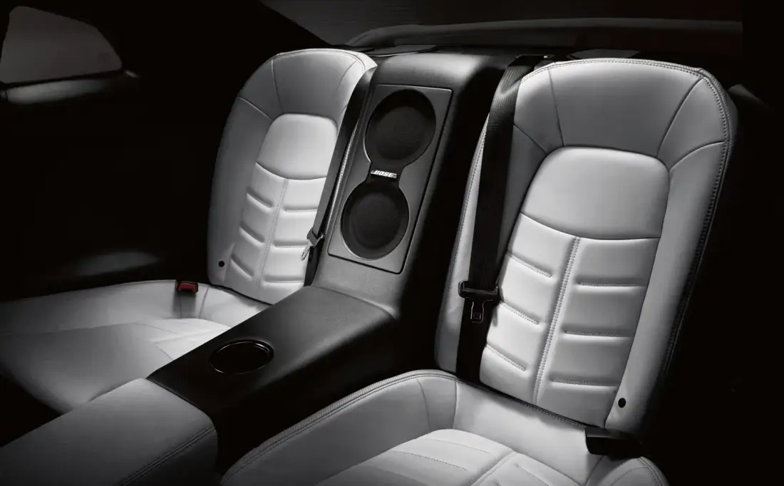 nissan-gt-r-seats