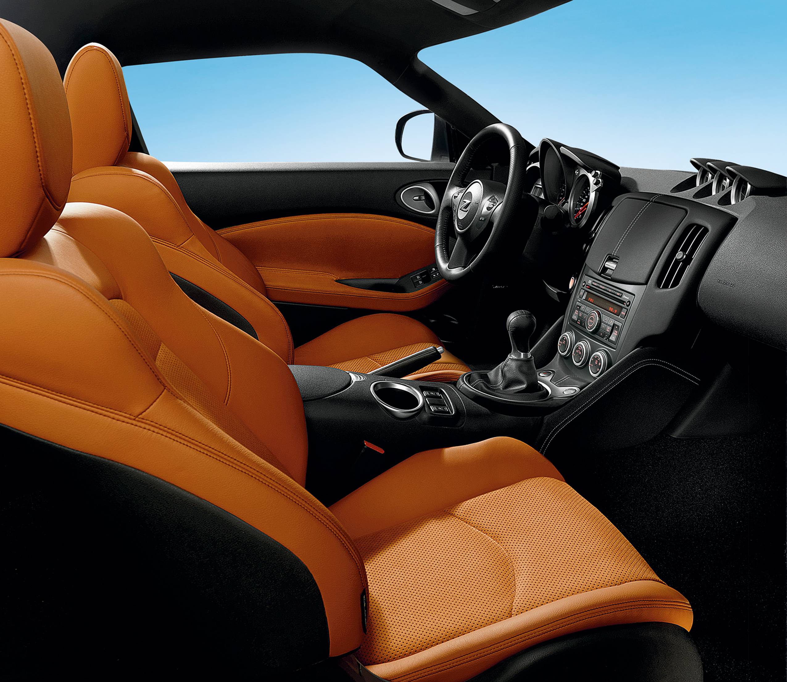 nissan-370z-seats