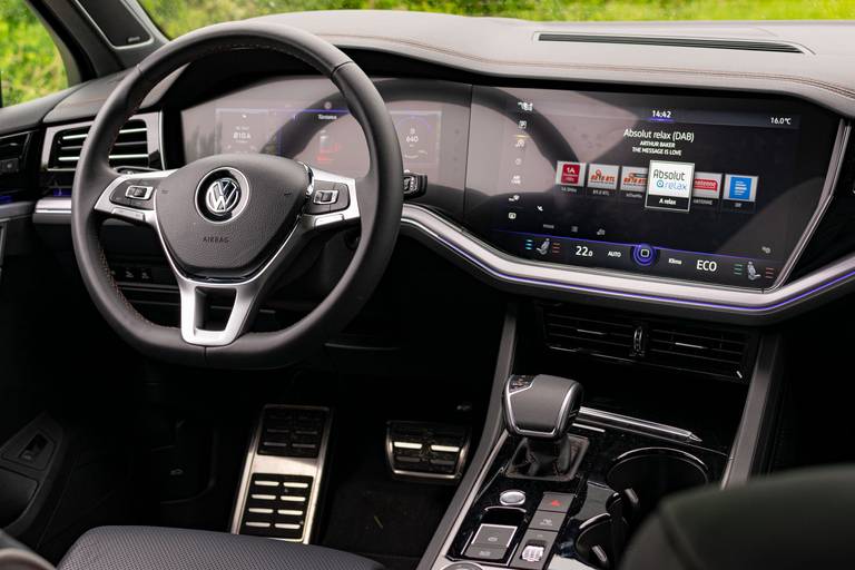 VW-Touareg-V8-TDI-Interieur