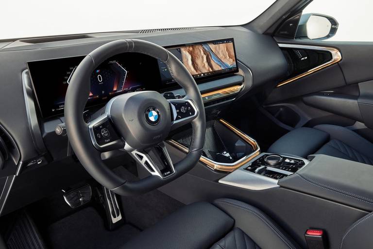 bmw-x3-2025-cockpit