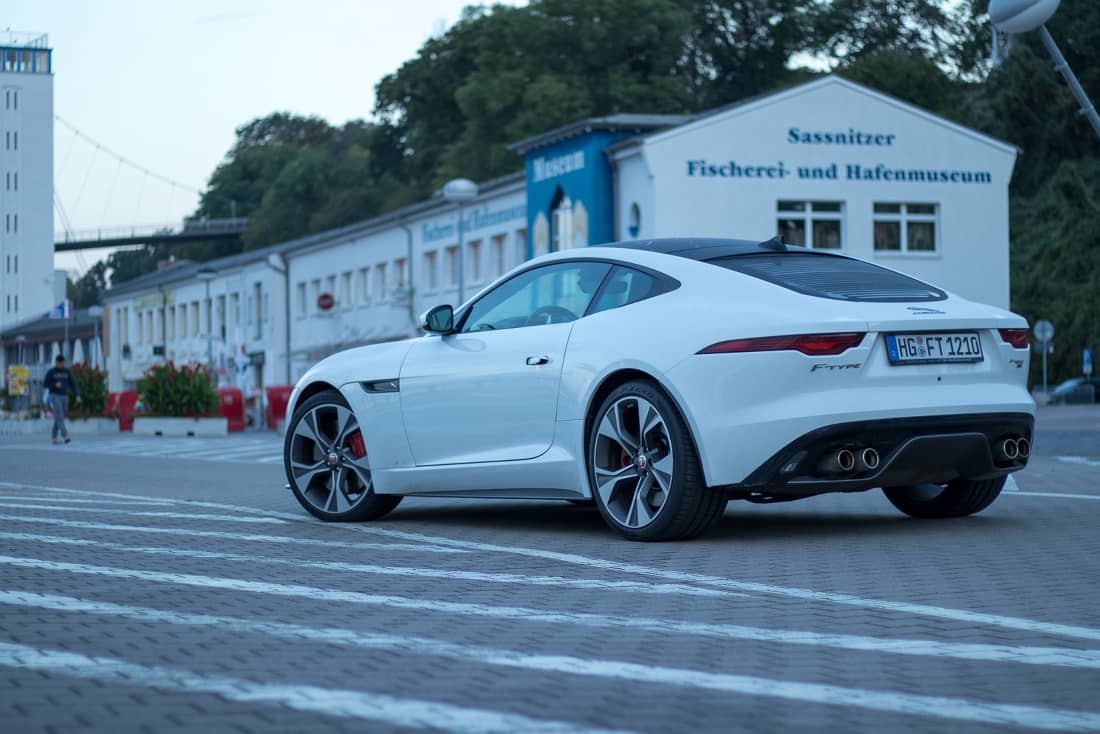 Jaguar F-Type P450 AWD-2