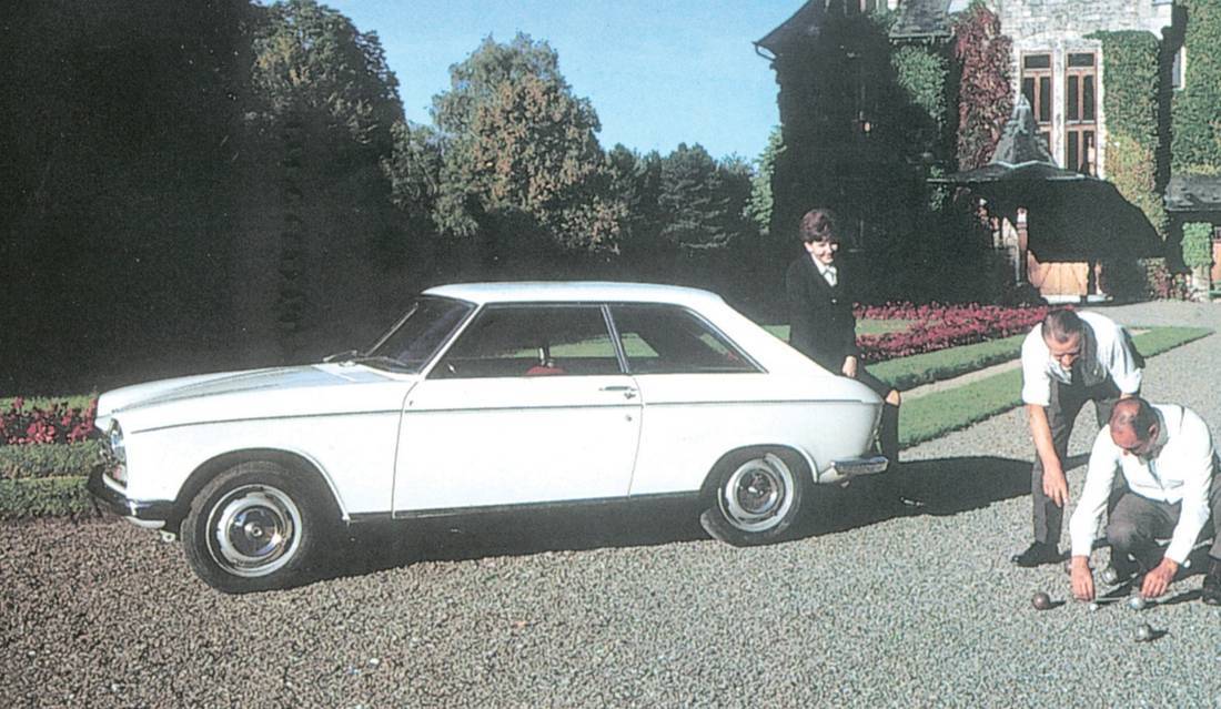 114oq2oqZTEbsZv6YdnFRg-7f31d3eb8eaacb266291184c4409c32d-peugeot-204-side-1100