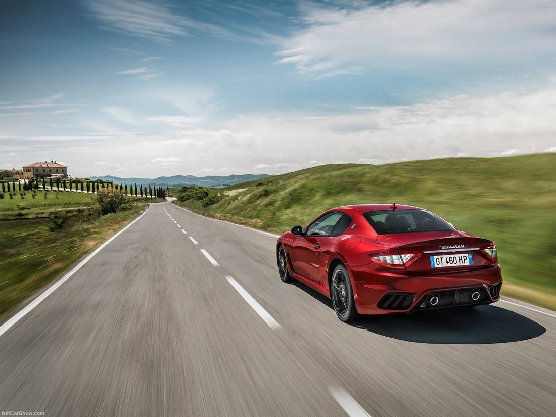 7fn6NnnZ70JDxNkfKFm3LO-d9b184800538c5399c6027b9c88f2745-Maserati-GranTurismo-back-1100