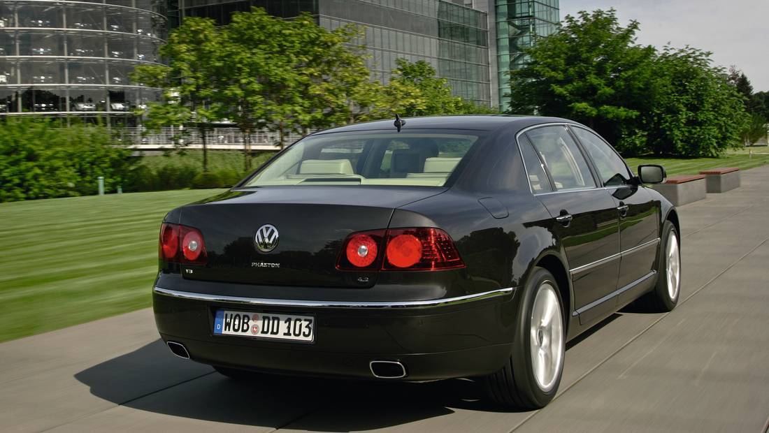 m61B2ucCX0qSYpWL6iVlY-b52bd9620119ee0fdfa9800a16ffbc71-vw-phaeton-back-1100.jpeg