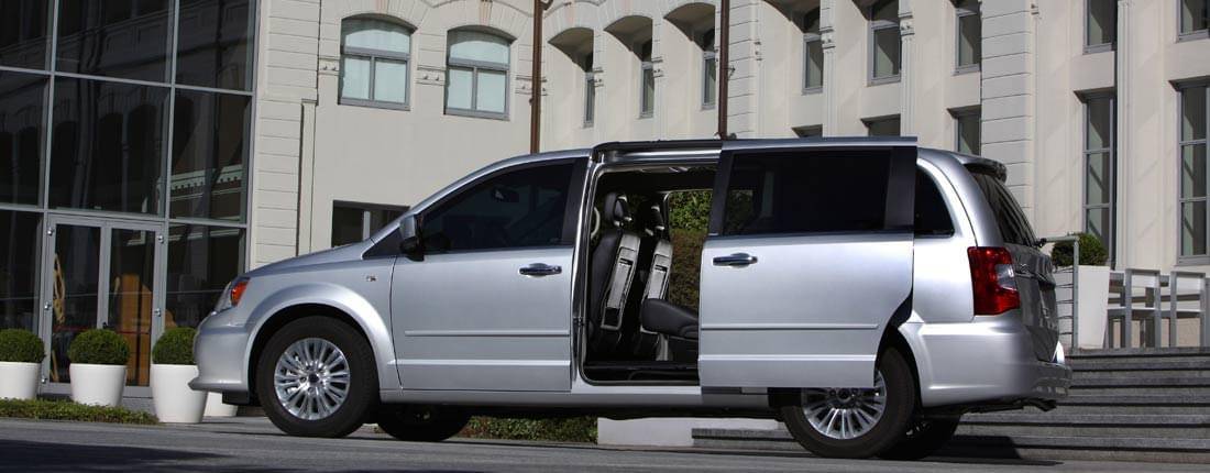 3vwKobLcqebagvG4mYgy8G-9c26e83e6d00039eebc9294d2adf5731-lancia-voyager-l-03-1100