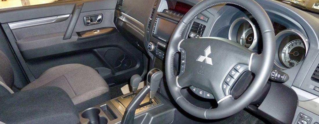 3hP9eQ0ede8aKyb0B2IbxF-810eb73f043ec01bfdabb39df62296a6-mitsubishi-pajero-l-03-1100