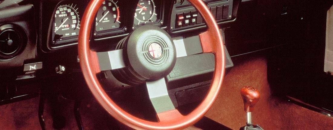1Svxh3bHD9lRUxGJLrU79x-a94438d2c5fb49cd2d65e9a306812586-alfa-romeo-alfetta-l-04-1100