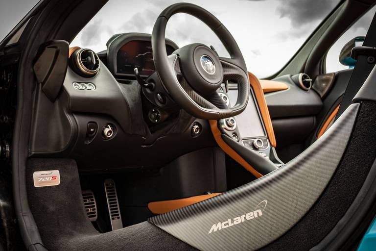 McLaren-720S-Spider-Interior