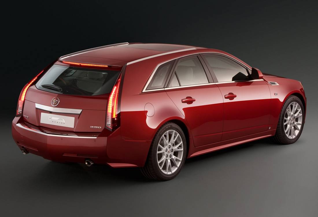 cadillac-cts-sport-wagon-back