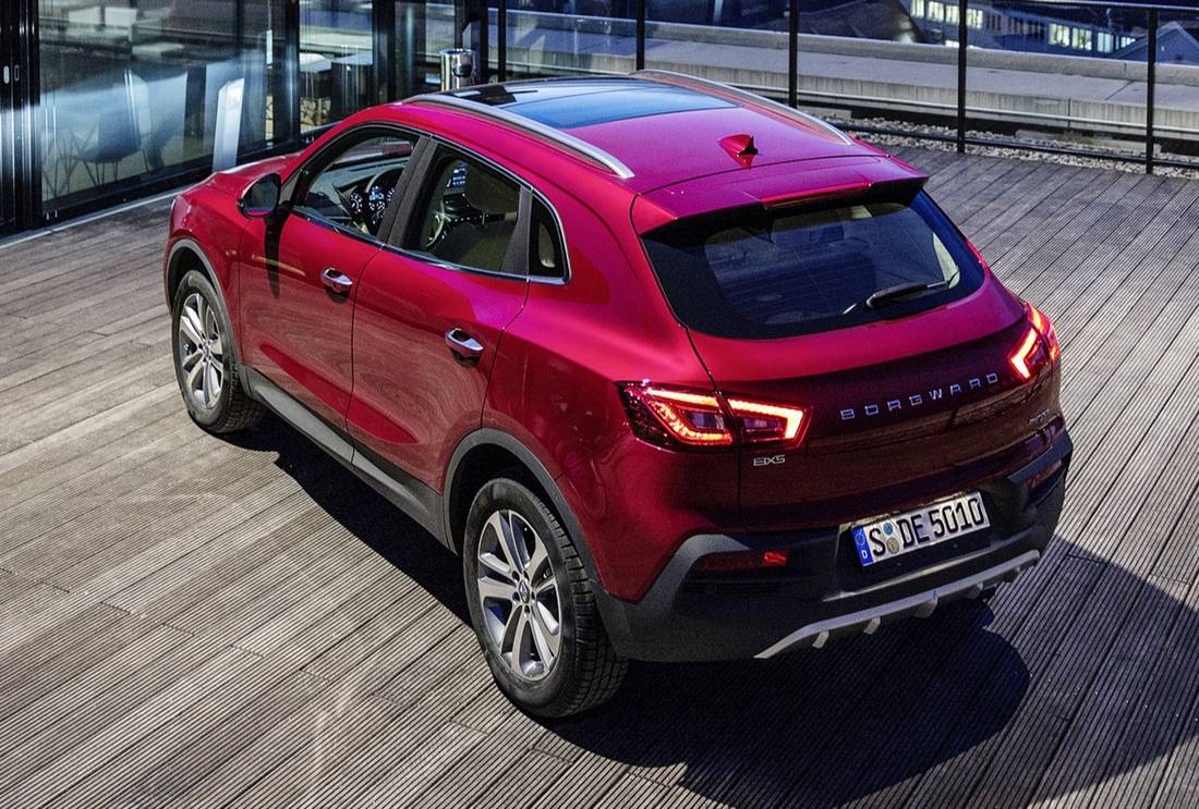 borgward-bx5-back