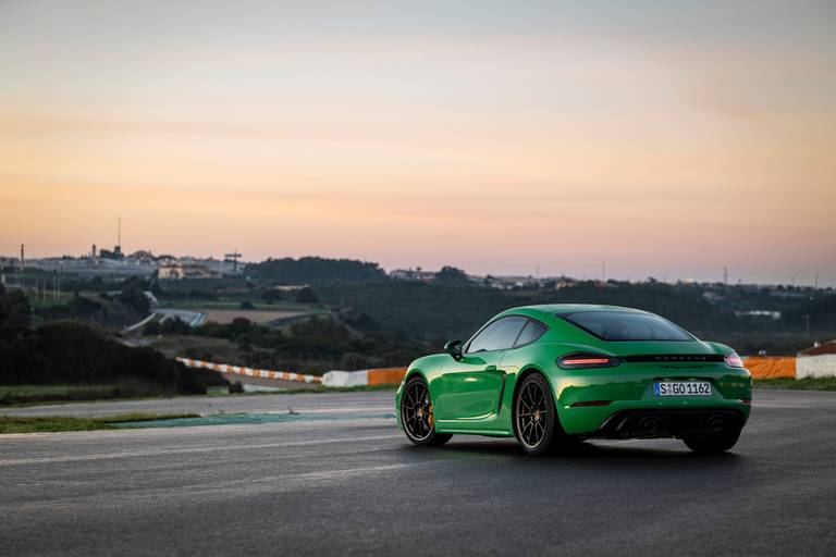 Porsche-718-GTS-40-Rear-Track3