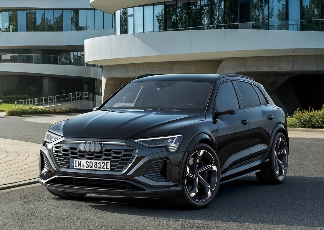 audi-sq8-e-tron-quattro-front