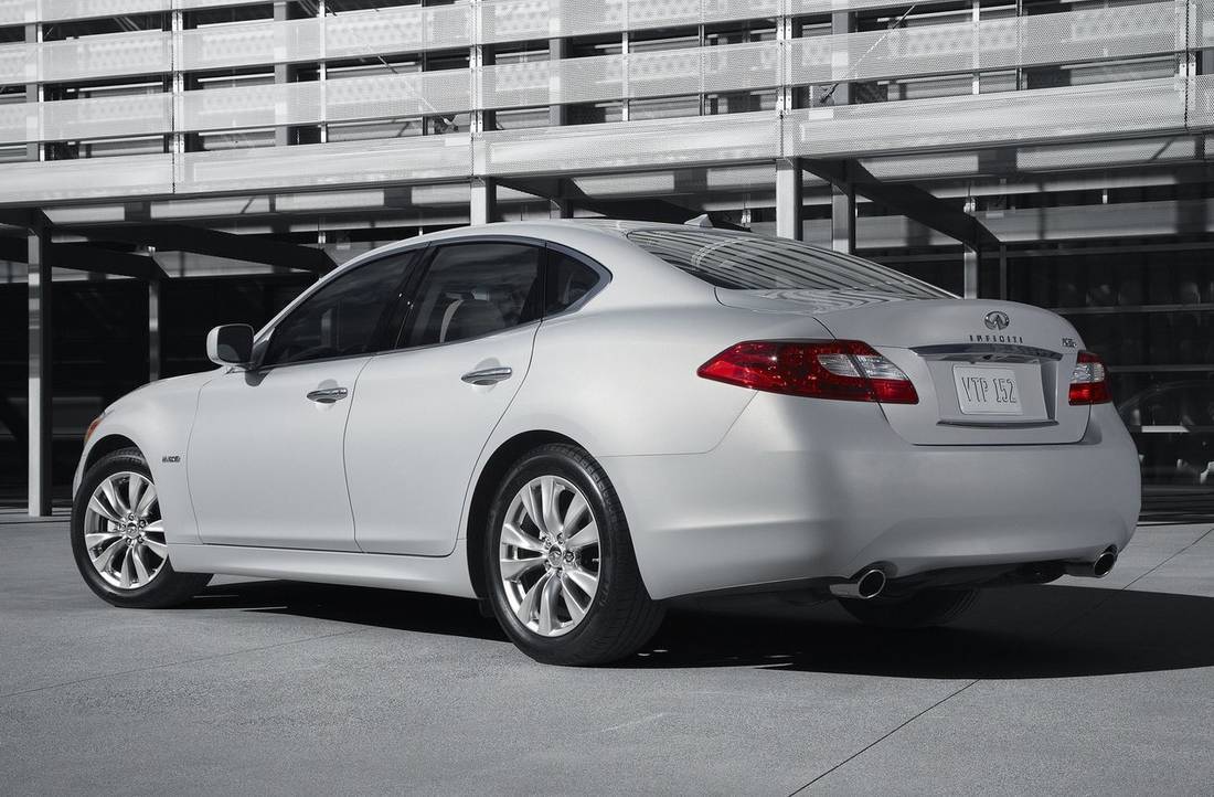 5fPDe0c6dyHJI54FyNah2Z-24ef42577c9673663402ab6add617159-Infiniti-M35h-2011-1280-17-1100