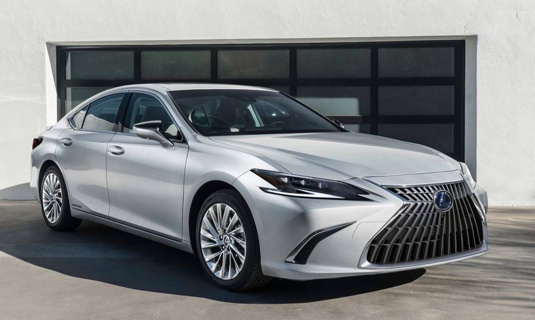 lexus-es-front