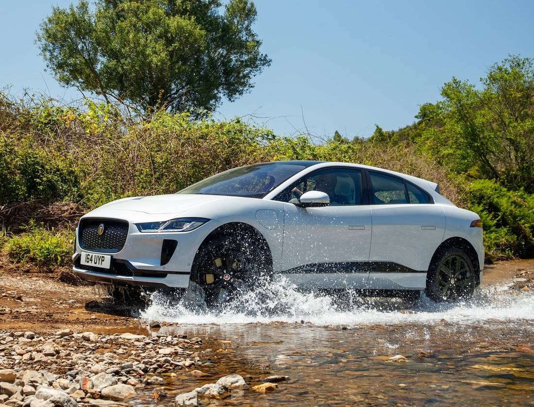 jaguar-i-pace-white-side