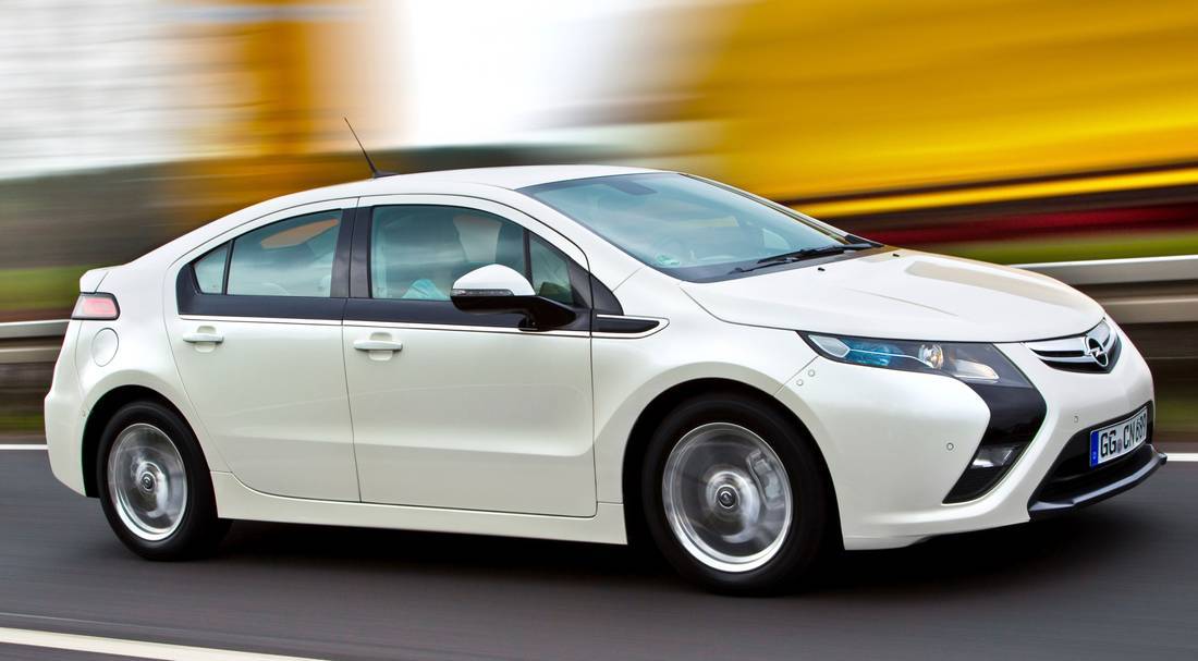 3QBYIVtlasR2BUGK5r0tN1-da89419bb7b3d144c1eb8abad527280e-opel-ampera-side-1100