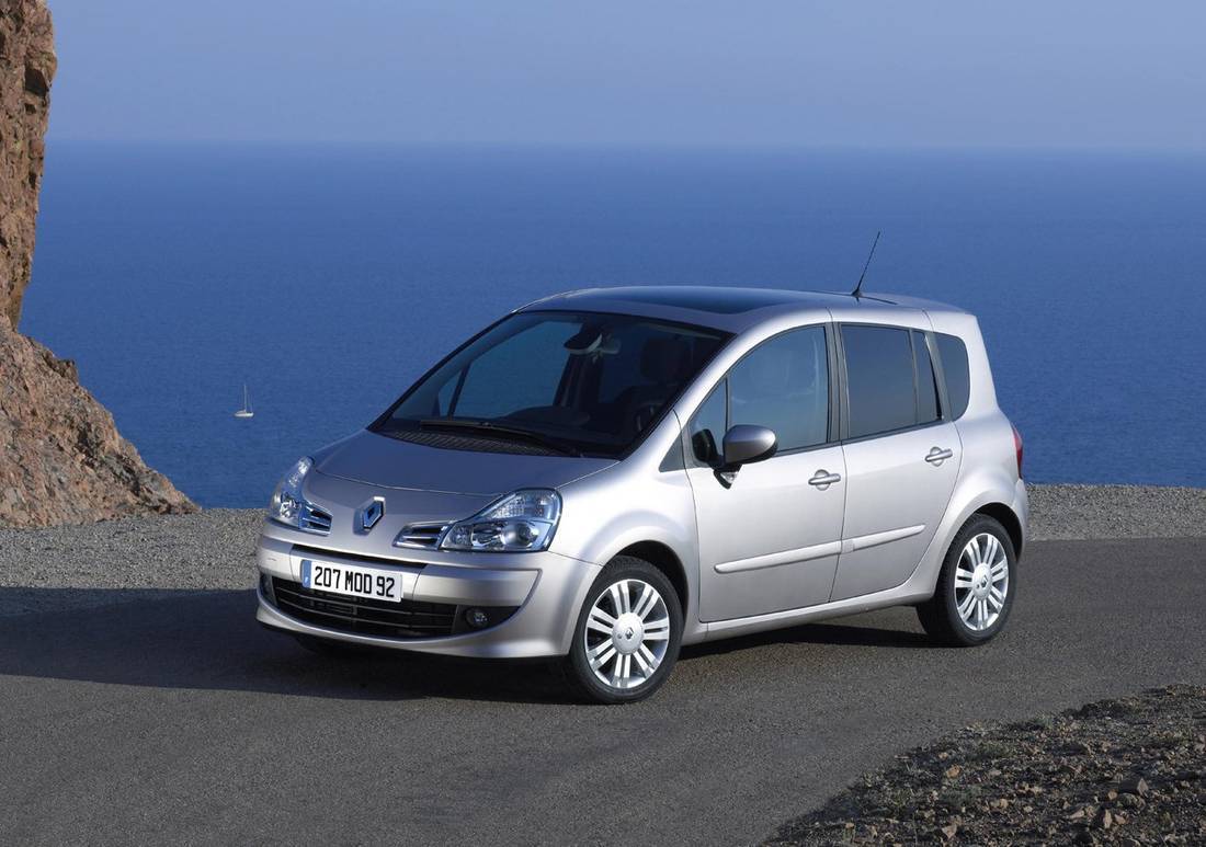 AWvbRKshs3hLgAD6uZSXU-37cbd9002c476649f2f7525e48f0c25e-renault-grand-modus-front-1100