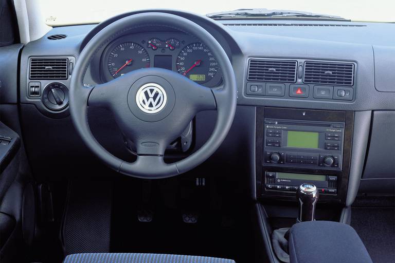 Volkswagen-Golf-Generationen-4