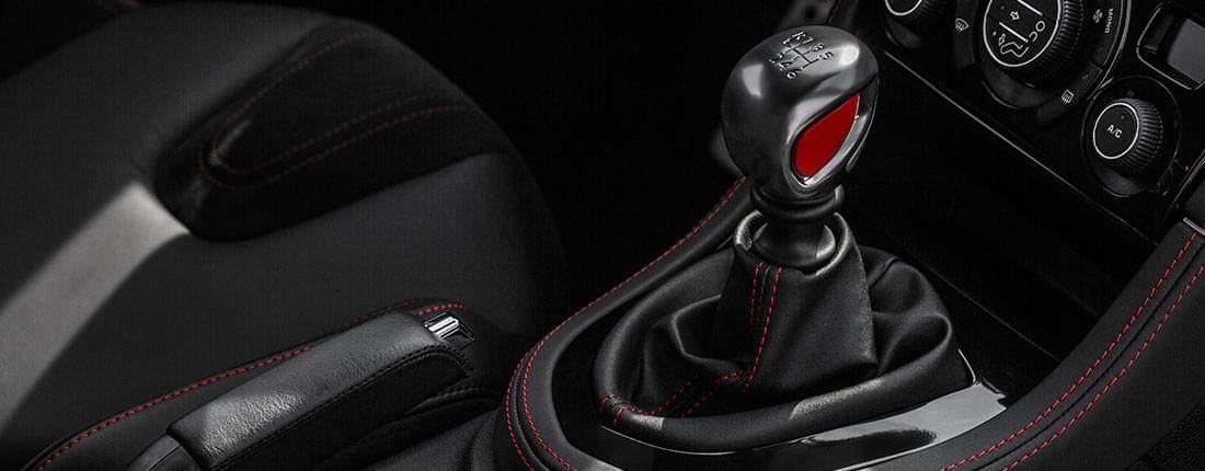 DzKD0H3uFMP7onOJdx50K-1a17f249e6f40bcf1fe01d68c05022fe-peugeot-rcz-r-l-02-1100