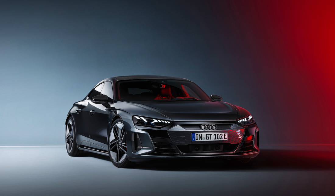 1dCM5ZIBwaBBVoVoaTlNVS-afc2607cbf378597cc3412815c3b39b1-Audi_RS_e-tron_GT_Frontansicht-1100