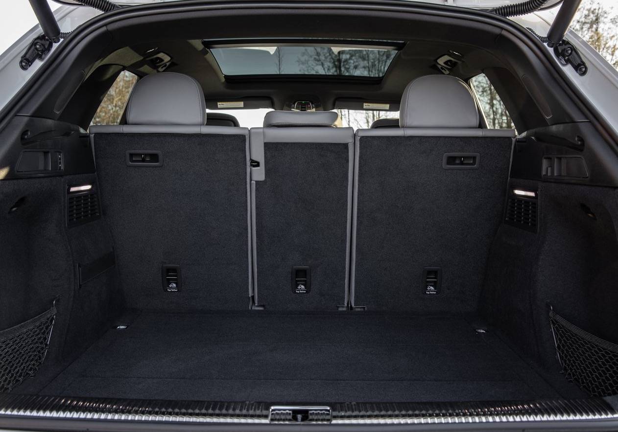 audi-sq5-trunk