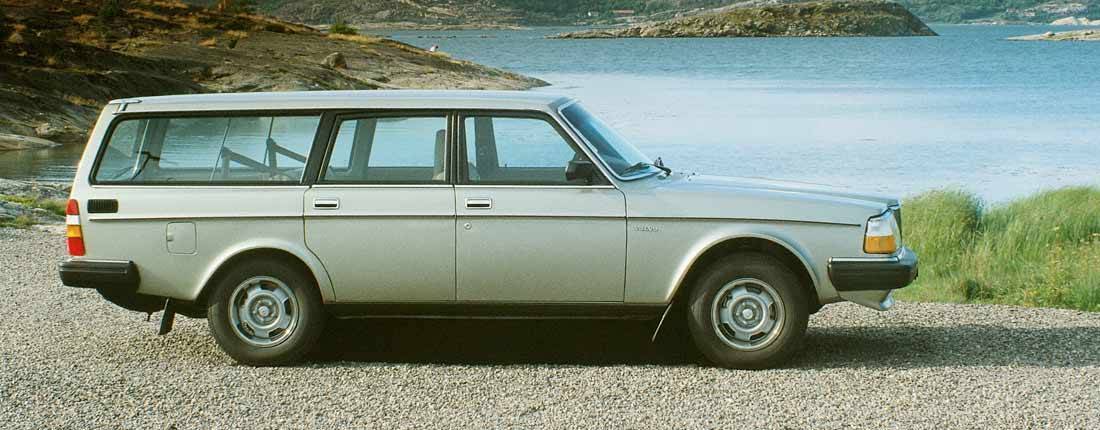 2THlRQflKxC32sD6EQqvI4-4c8ed50eb0082f31d98ac006c352c45d-volvo-240-l-01-1100