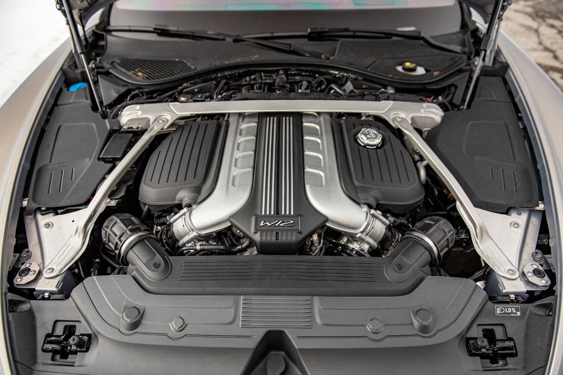 Bentley-Continenal-GT-Speed-W12-Engine