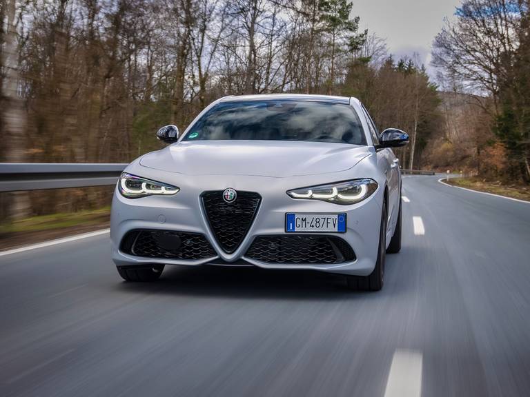 Alfa Romeo Giulia (10)