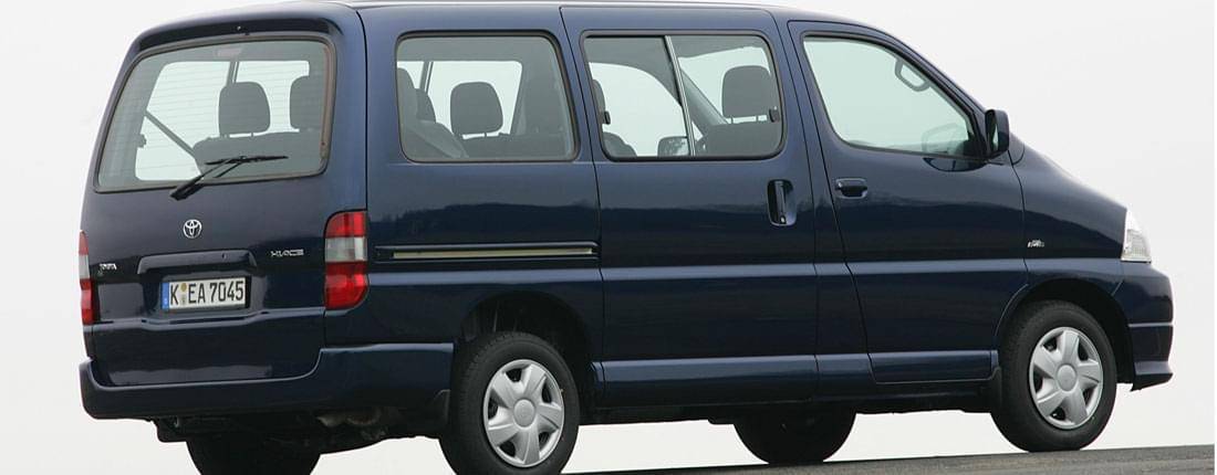 4slbpgaEWC2DZuIaEGm2xT-131f9857ff8360ebeebd93ece114e081-toyota-hiace-l-03-1100