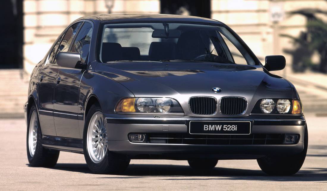 6hQLU65StmHsNtHSKV4PMv-932da24c4c527fa814df559263794f5b-bmw-528-side-1100
