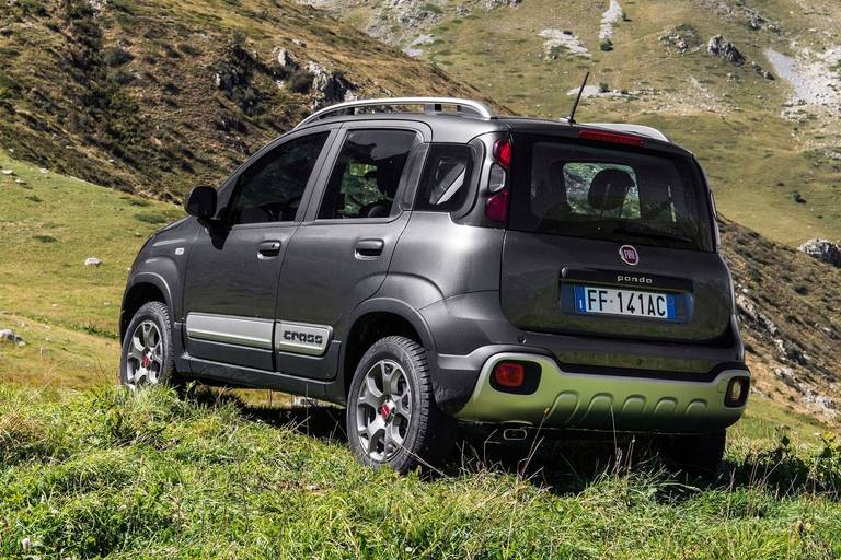 Fiat-Panda-Cross-Rear