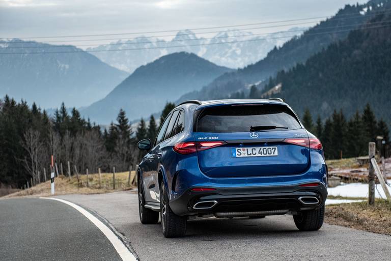 Mercedes-GLC-300-Rear