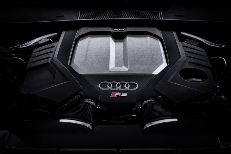 Audi-RS-6-Avant-2020-Engine
